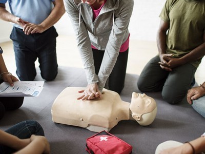 cose-un-corso-blsd-e-quali-sono-le-differenze-con-il-primo-soccorso